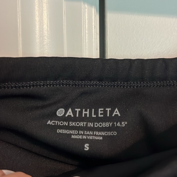 Athleta Action Skort In Dobby 14.5" in Black - Size S - Picture 9 of 11